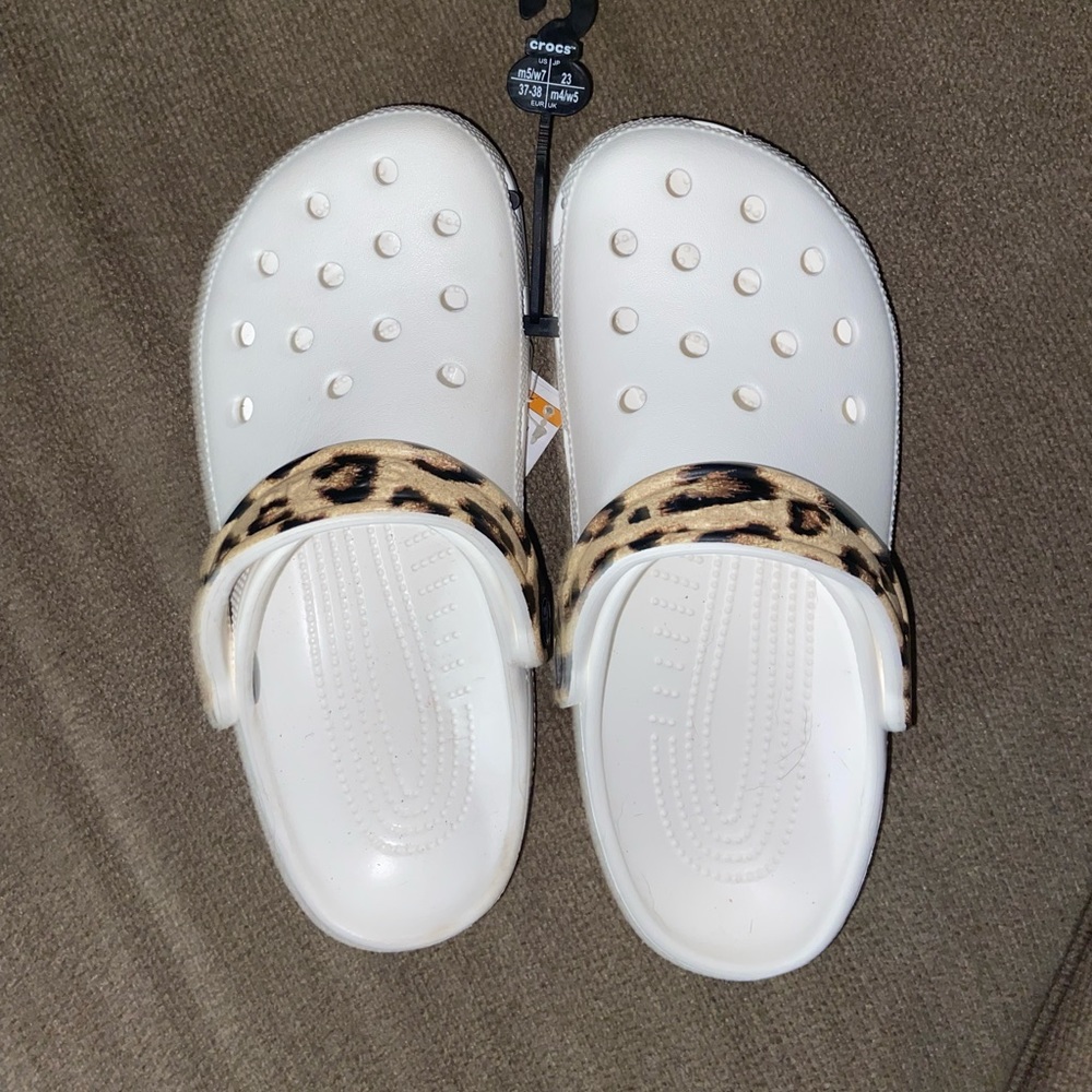 White crocs with cheetah print strap